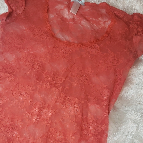 Lace top - Picture 3 of 3